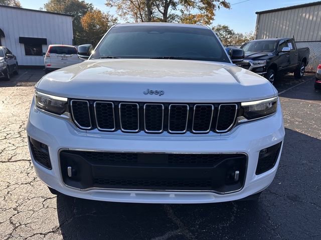 2022 Jeep Grand Cherokee Overland photo 2