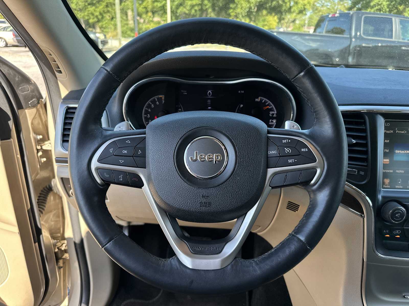 2015 Jeep Grand Cherokee Limited photo 28