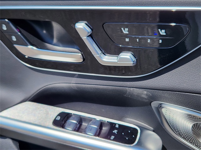 2026 Mercedes Benz GLC 300 4MATIC photo 9