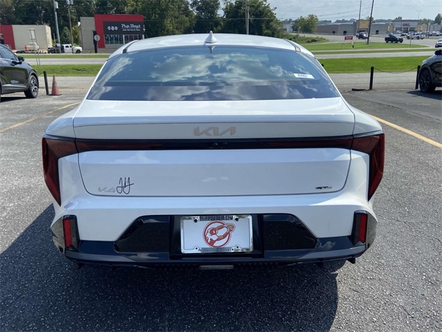 2025 Kia K4 GT-Line photo 2