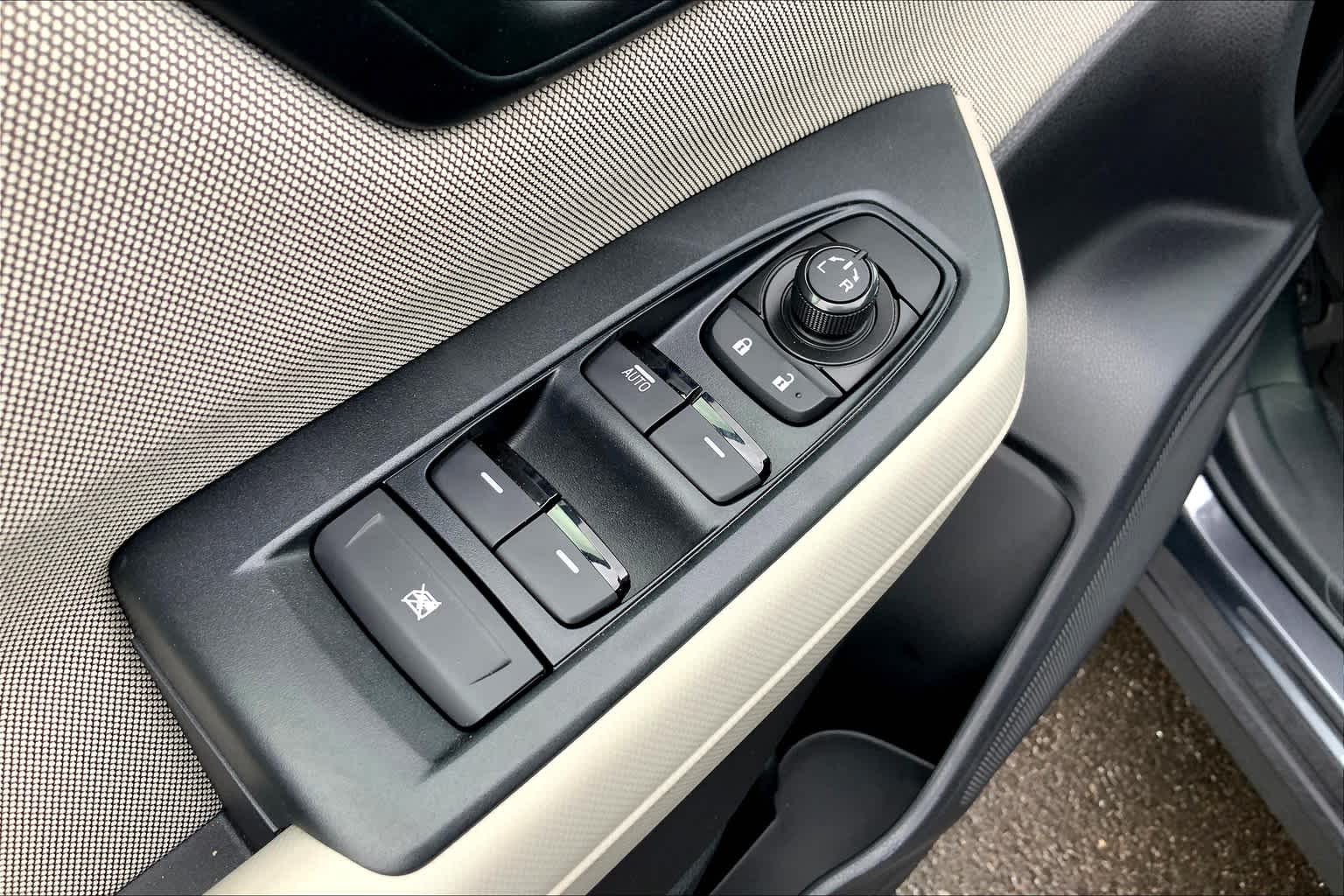 2025 Subaru Forester Sport photo 16