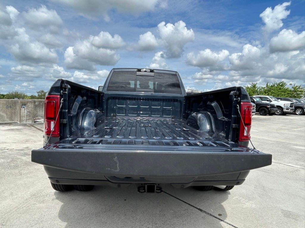2025 Ram 3500 Laramie photo 37