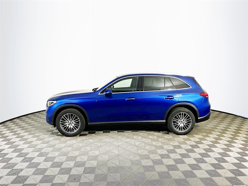 2026 Mercedes Benz GLC 300 4MATIC photo 3