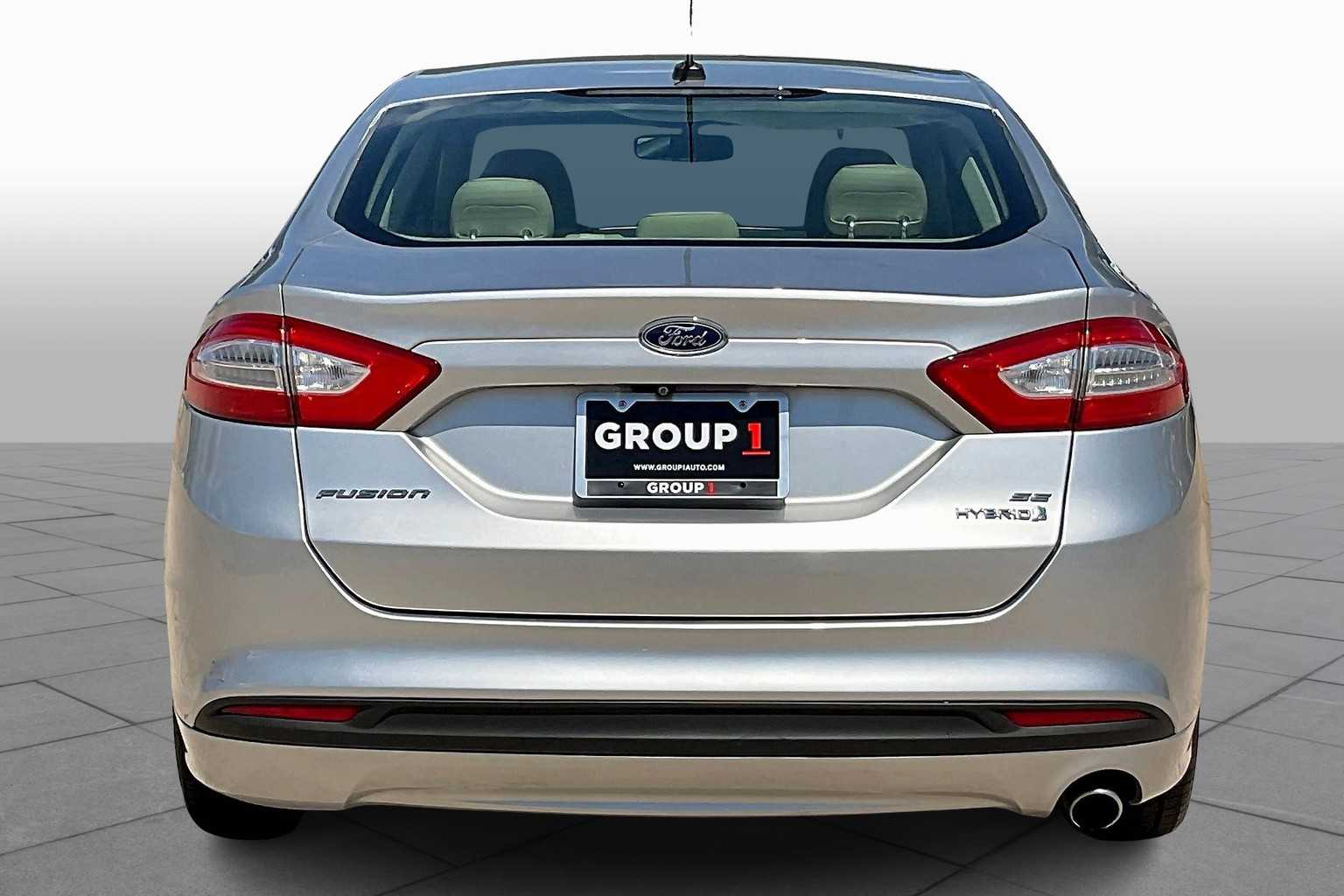 2014 Ford Fusion SE Hybrid photo 4