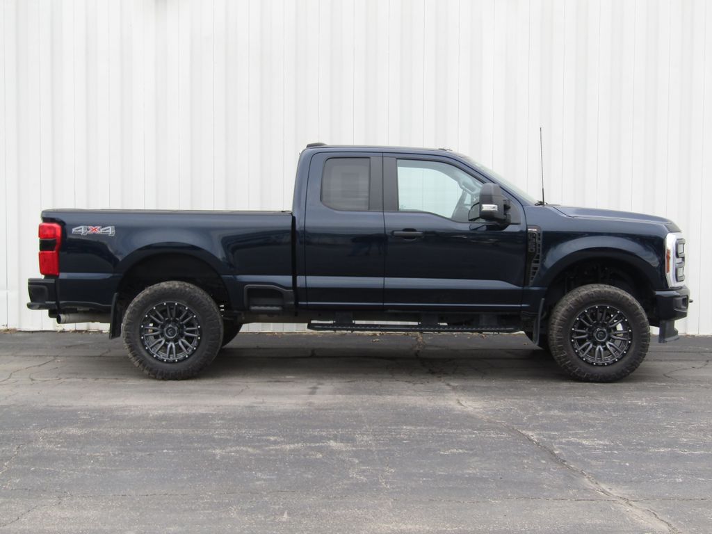 Used 2024 Ford F-350 Super Duty XL with VIN 1FT8X3BN2REF45450 for sale in Kansas City