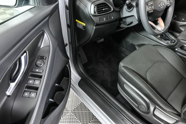 2020 Hyundai Elantra GT Base photo 7