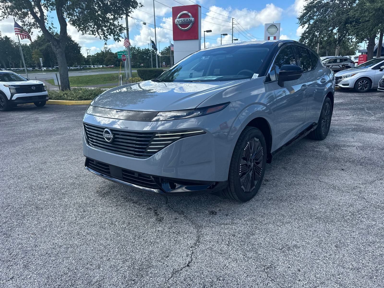 2025 Nissan Murano Platinum photo 2