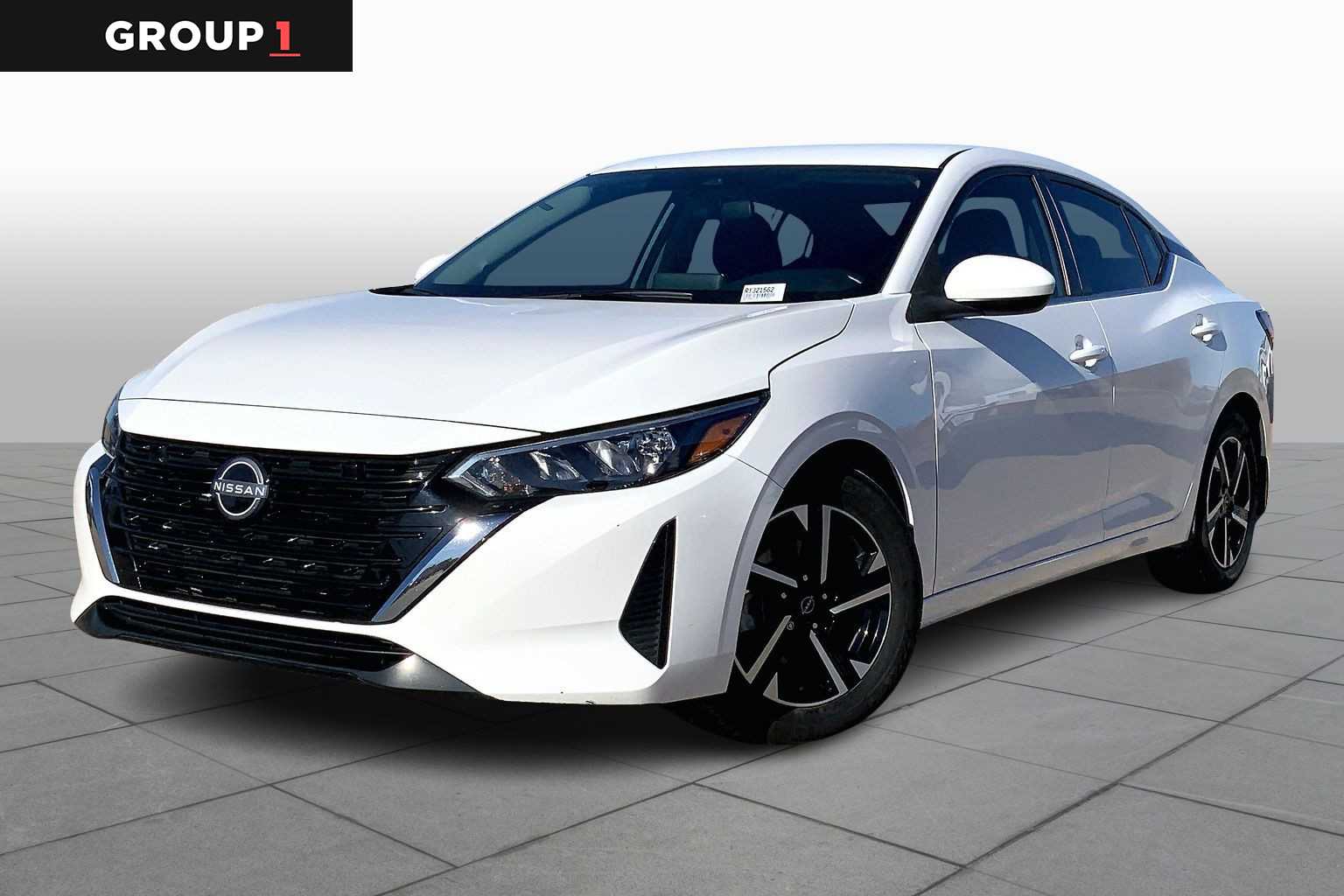 2024 Nissan Sentra SV's photo