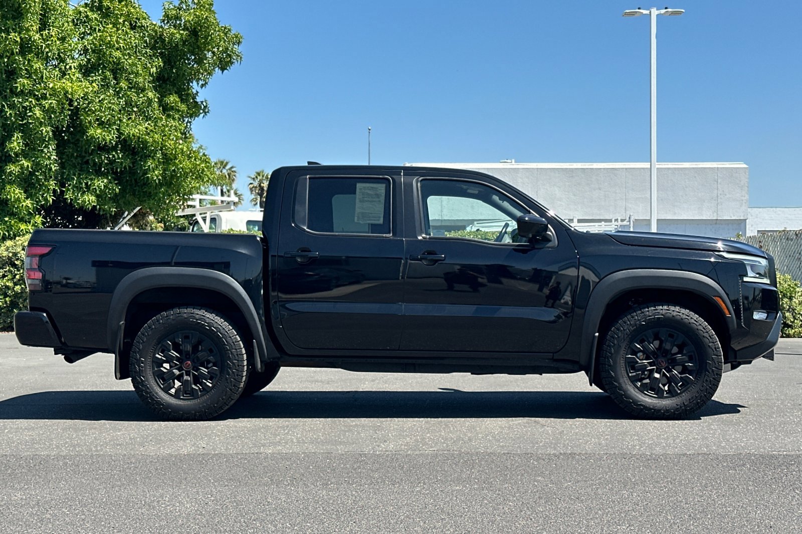2022 Nissan Frontier PRO-4X photo 3