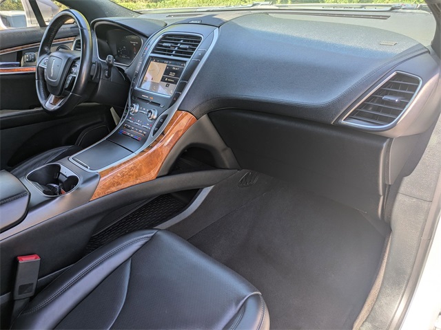 2019 Lincoln Nautilus Reserve photo 28
