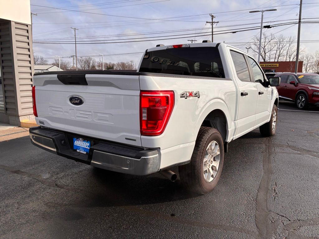2023 Ford F-150 XLT photo 3