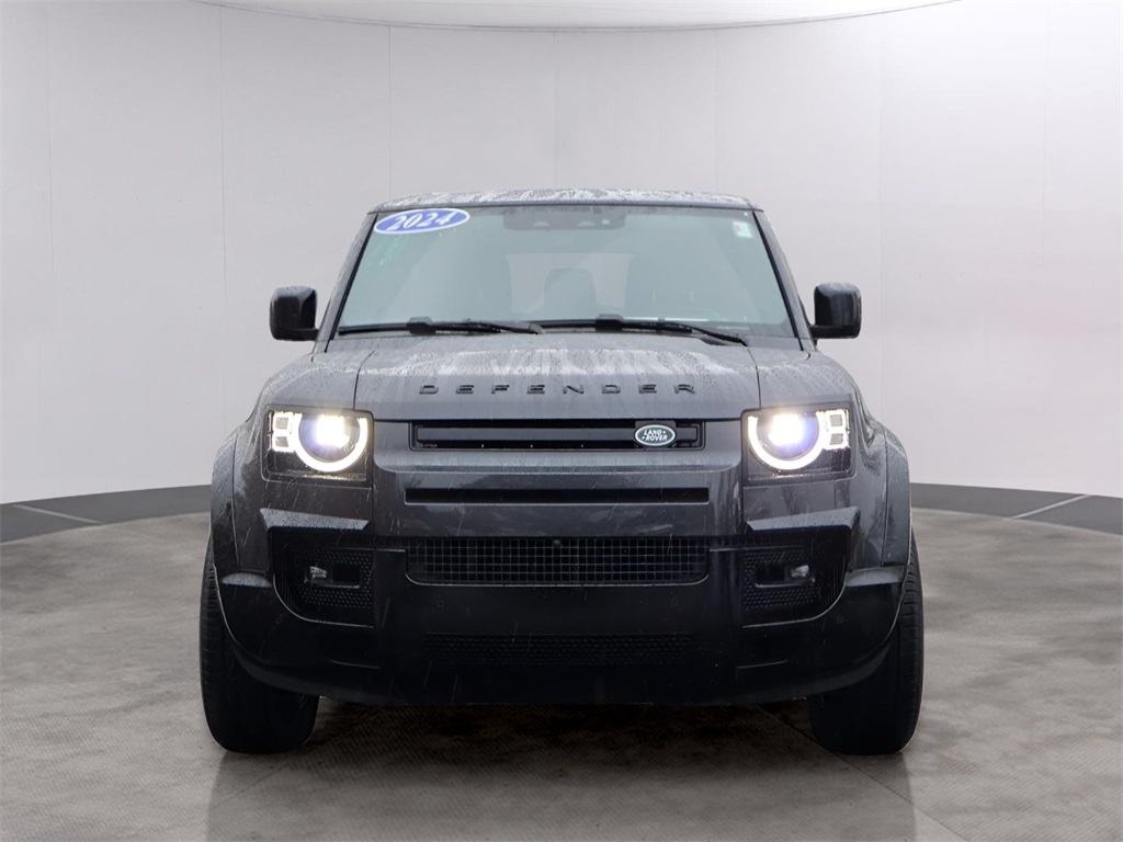 2024 Land Rover Defender 90 X-Dynamic SE photo 2