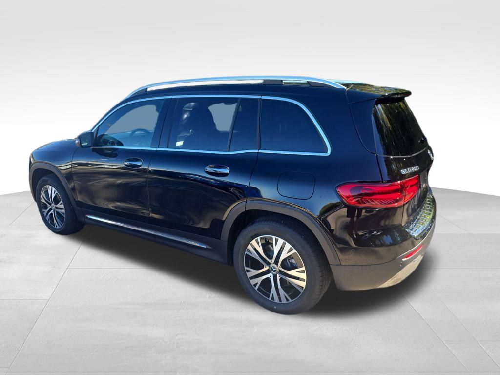 2026 Mercedes Benz GLB 250 4MATIC photo 2