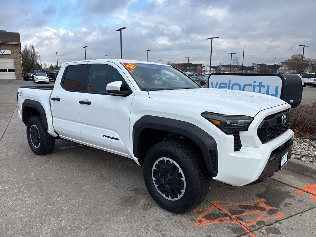 2024 Toyota Tacoma TRD Off Road's photo