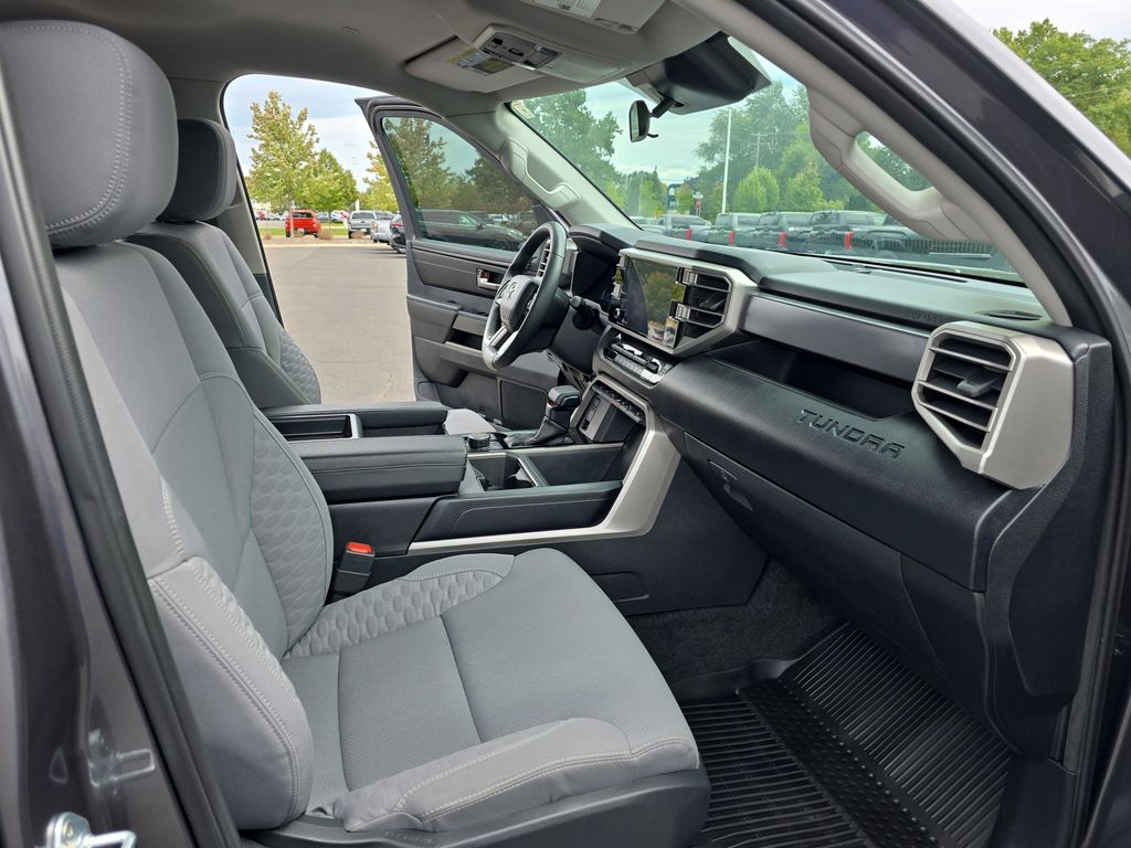 2022 Toyota Tundra SR5 photo 10