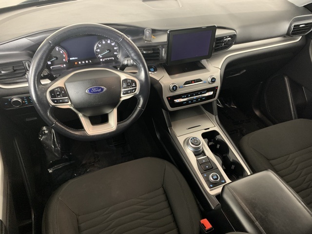 2021 Ford Explorer XLT photo 2