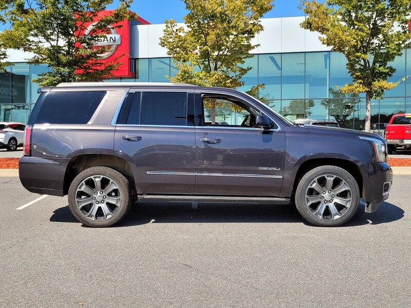 2017 Gmc Yukon Denali photo 2