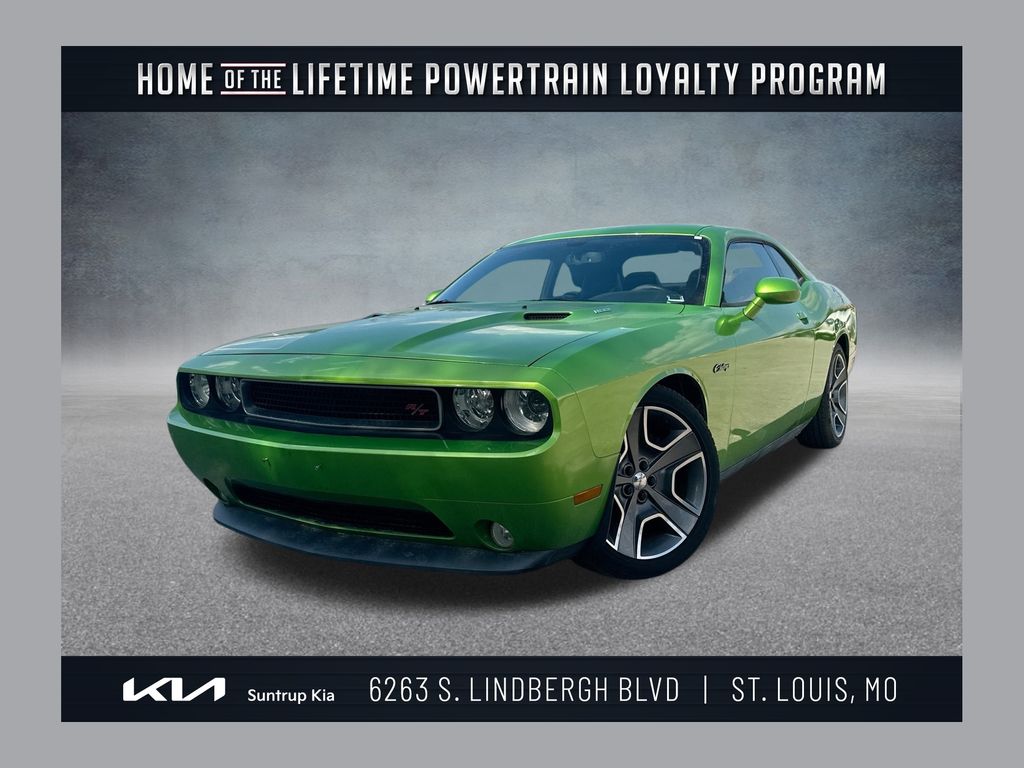 2011 Dodge Challenger R/T's photo