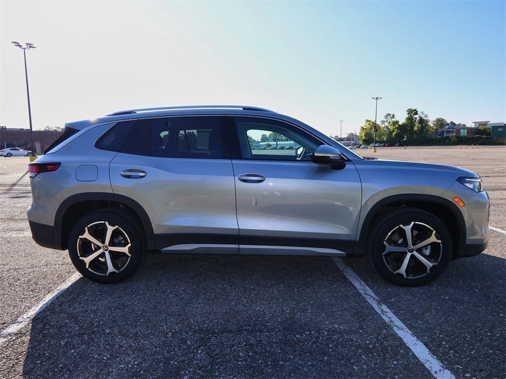 2025 Volkswagen Tiguan SE photo 4