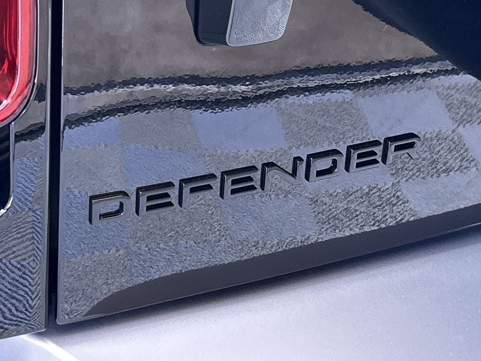 2025 Land Rover Defender 110 S photo 30