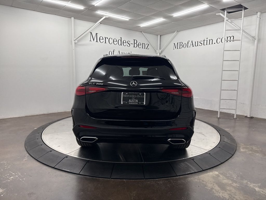 2026 Mercedes Benz GLC 300 photo 6