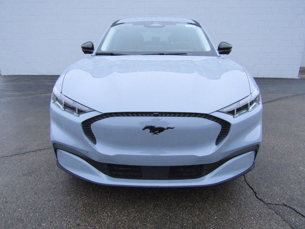 2024 Ford Mustang Mach-E Select photo 3