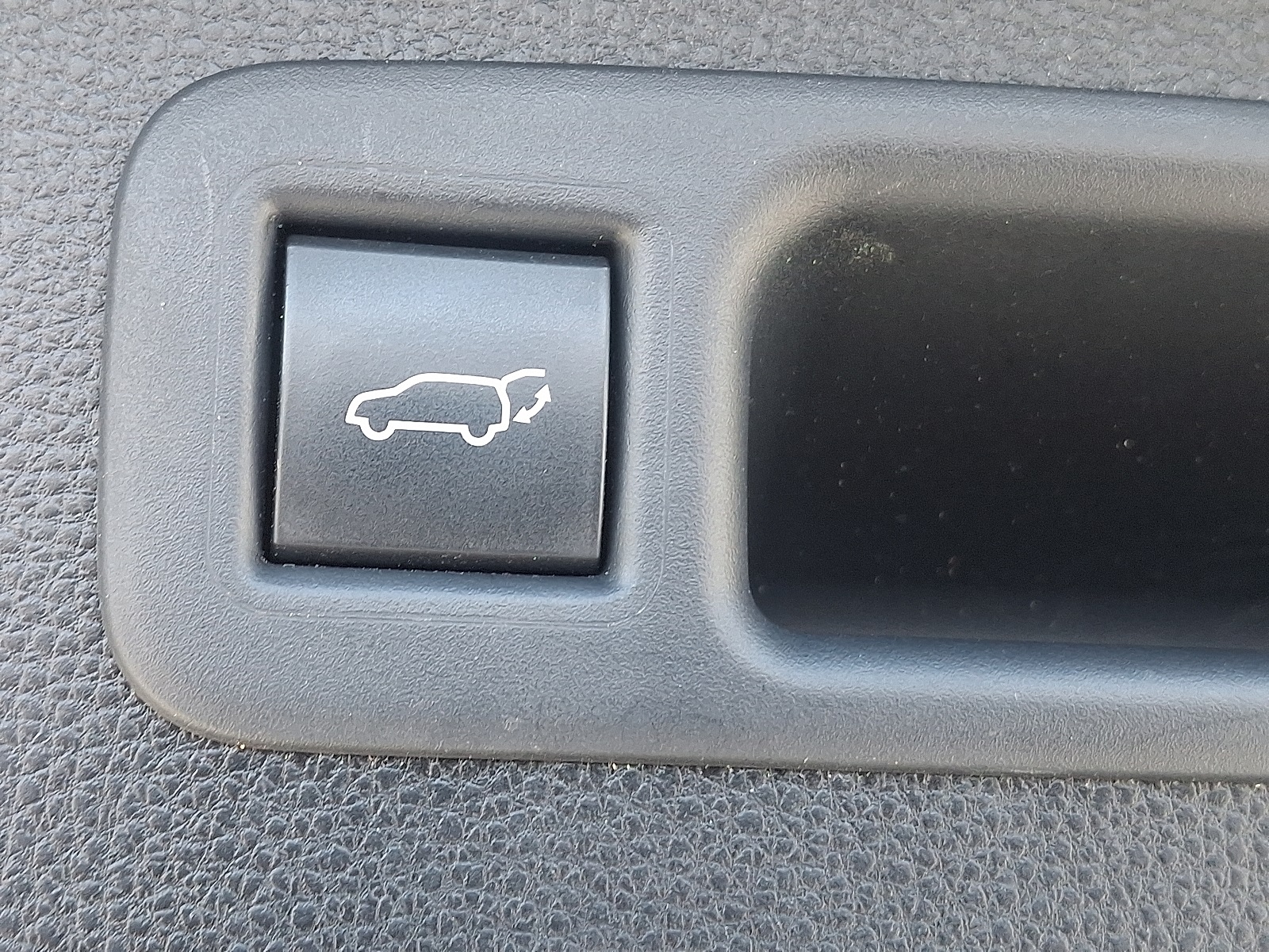 2021 Toyota Highlander Hybrid Platinum photo 28