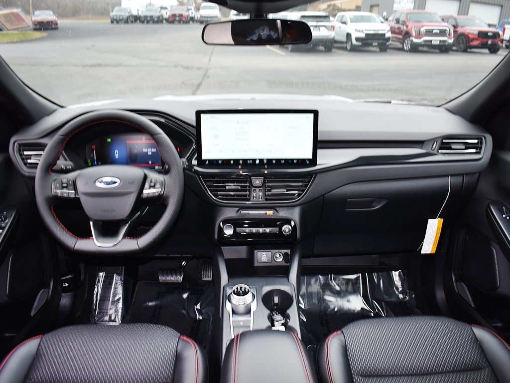 2026 Ford Escape Hybrid ST-Line Select photo 3