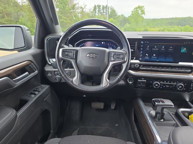 2022 Chevrolet Silverado 1500 RST photo 13