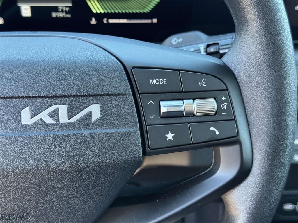 2025 Kia K4 LXS photo 21