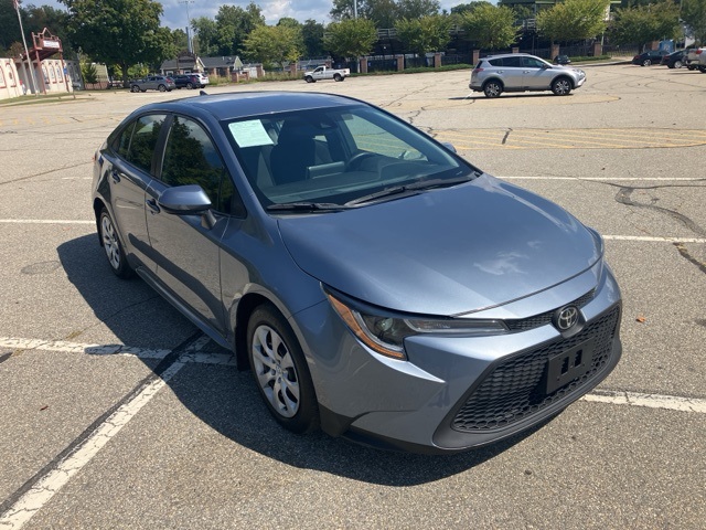 2021 Toyota Corolla LE photo 3