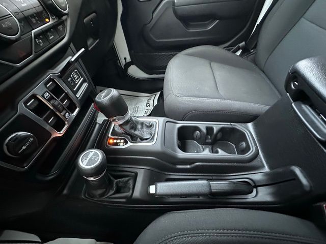 2023 Jeep Gladiator Willys photo 26