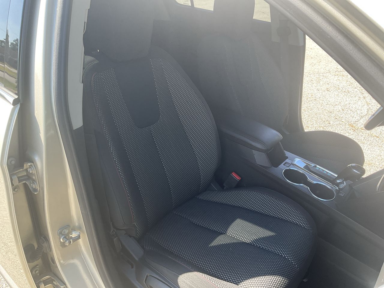 2016 Chevrolet Equinox LT photo 22