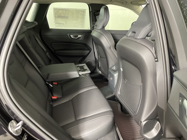 2024 Volvo XC60 photo 38