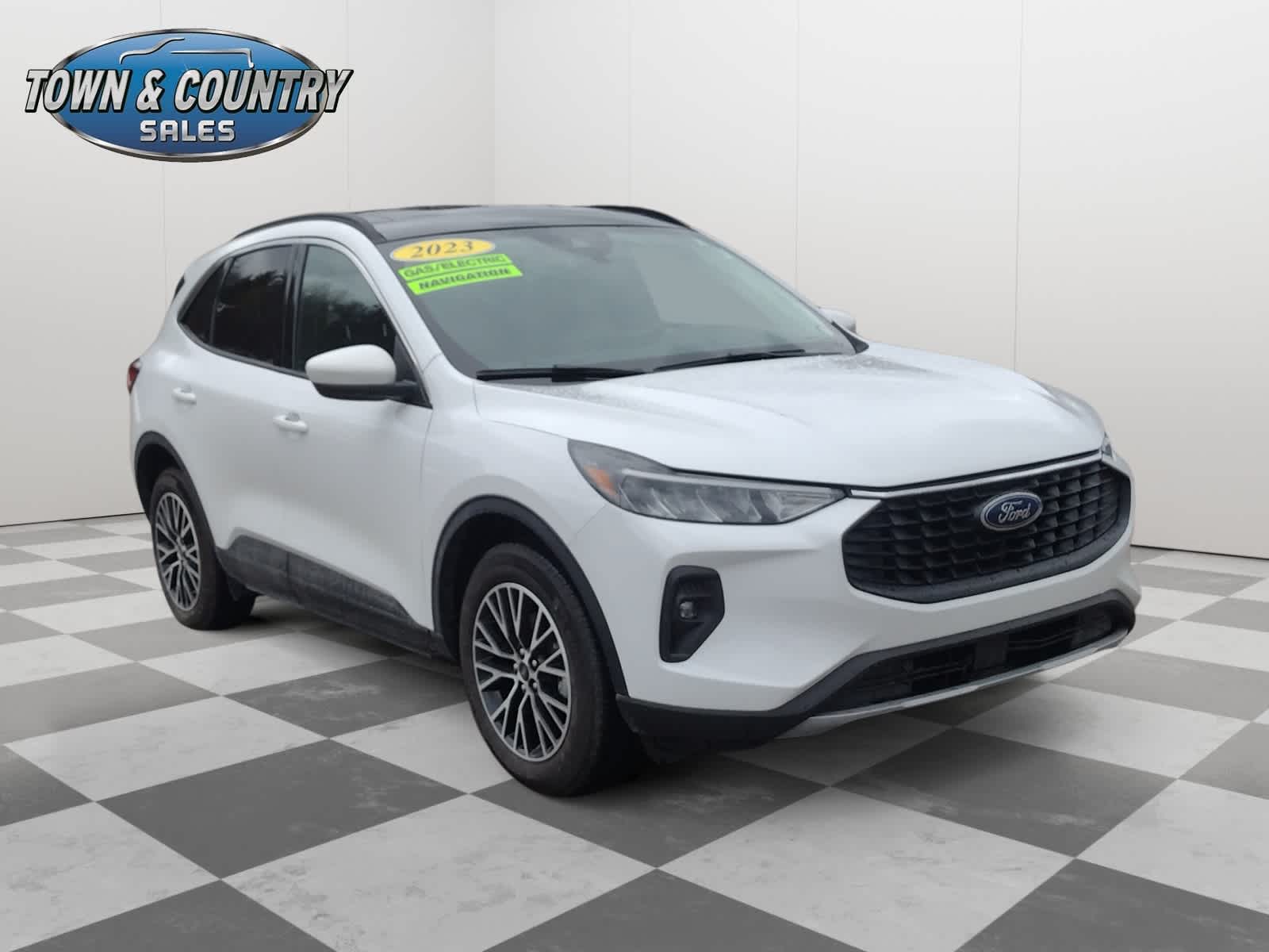 2023 Ford Escape PHEV's photo