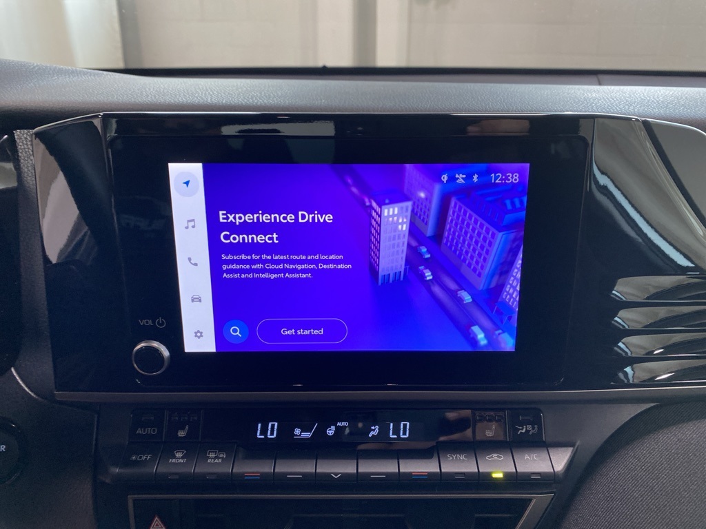 2025 Toyota Camry LE photo 4