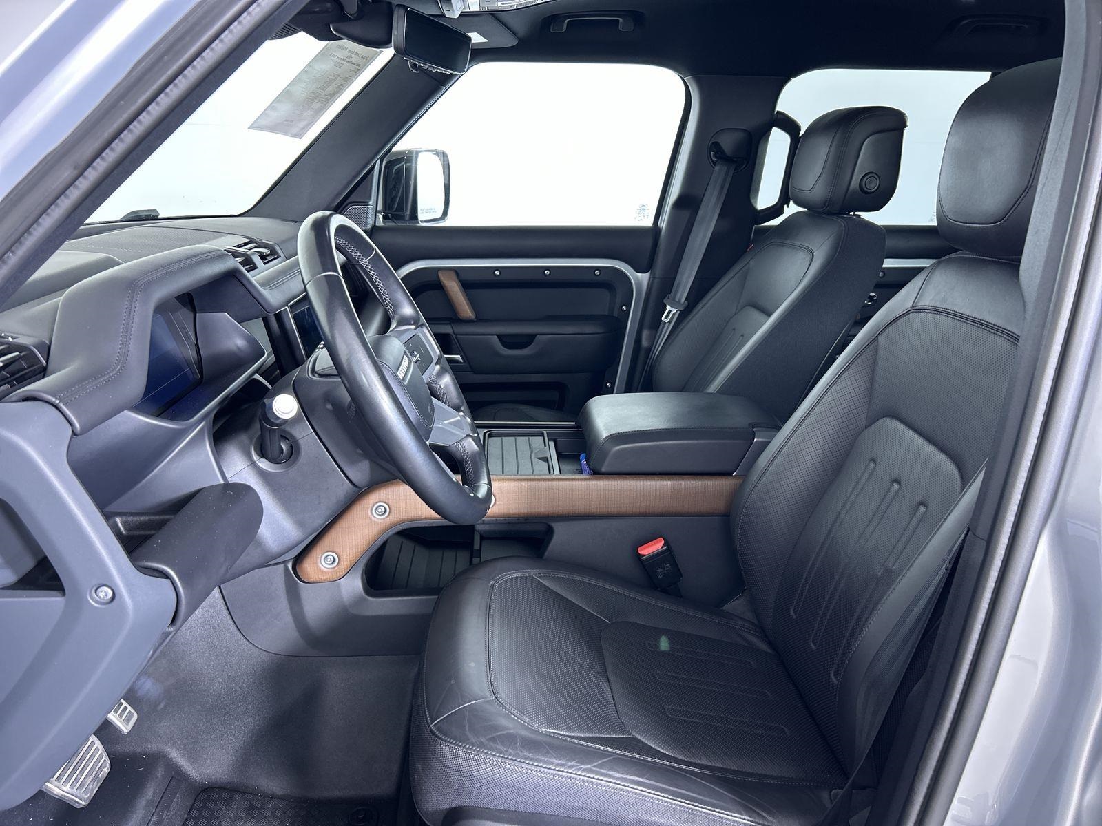 2021 Land Rover Defender 110 photo 23