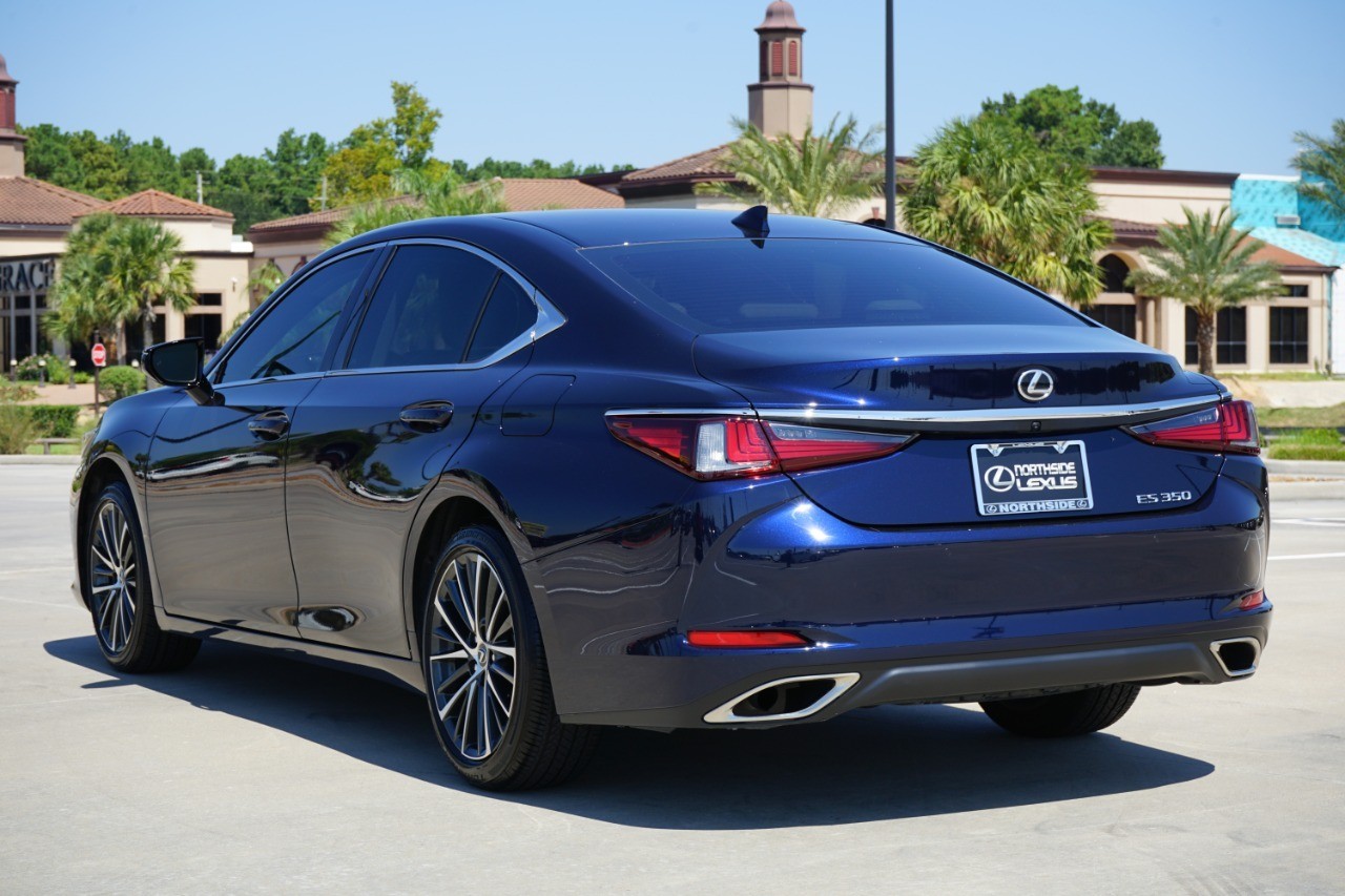 2025 Lexus ES 350 photo 9