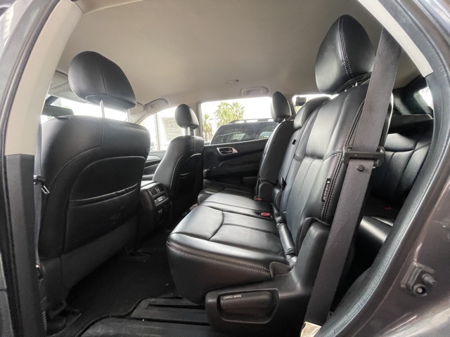 2020 Nissan Pathfinder SL photo 8