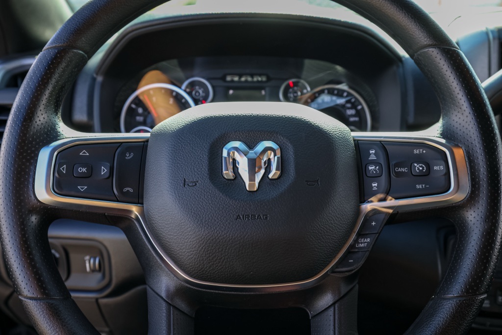 New 2026 Silver-Zynith Exterior Paint RAM Tradesman image 23