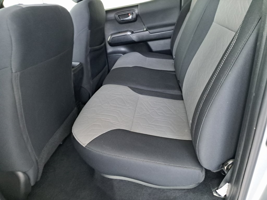 2023 Toyota Tacoma TRD Off-Road photo 24