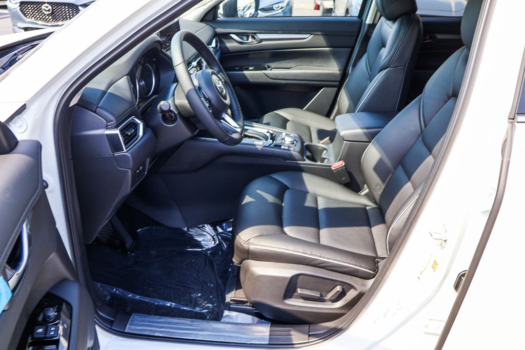 2025 Mazda CX-5 2.5 Select photo 12