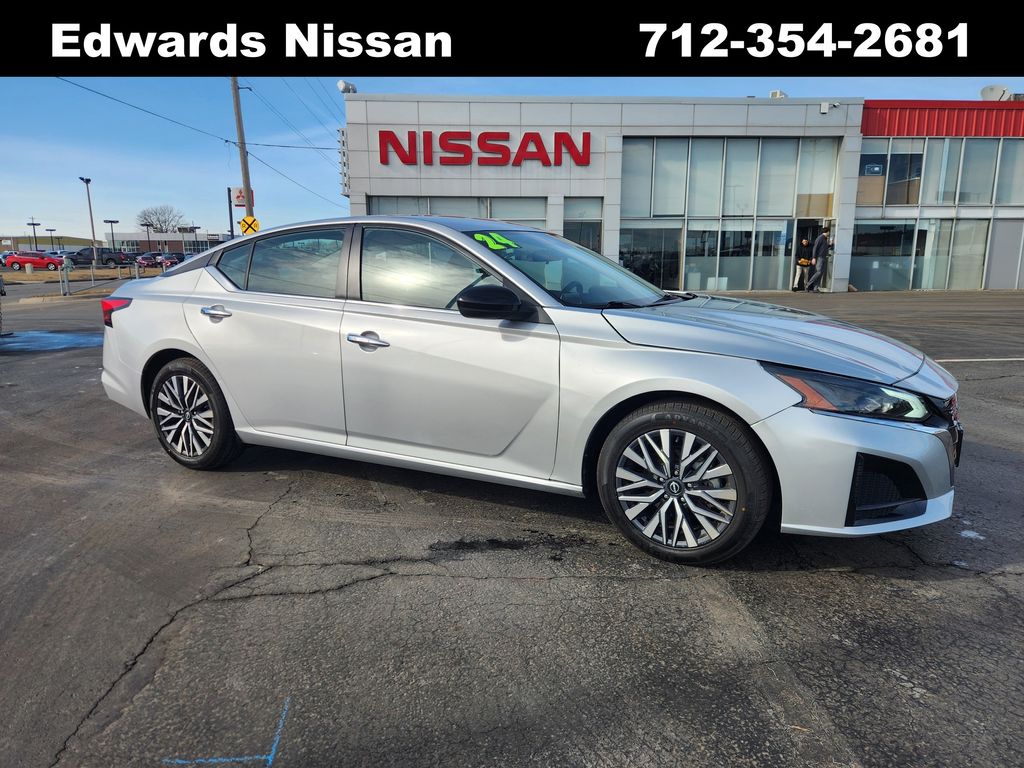 2024 Nissan Altima SV