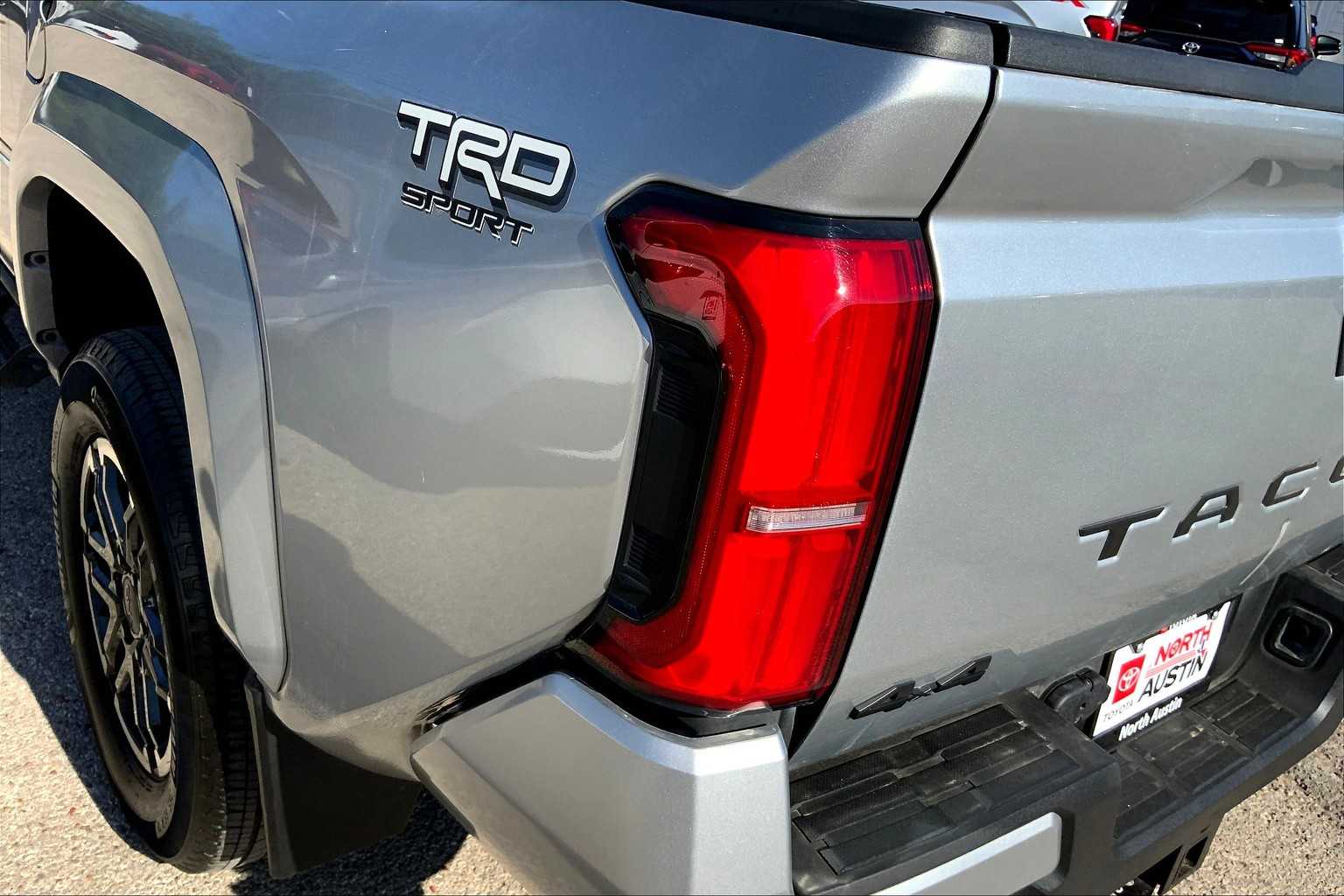 2024 Toyota Tacoma TRD Sport 4x4 photo 27