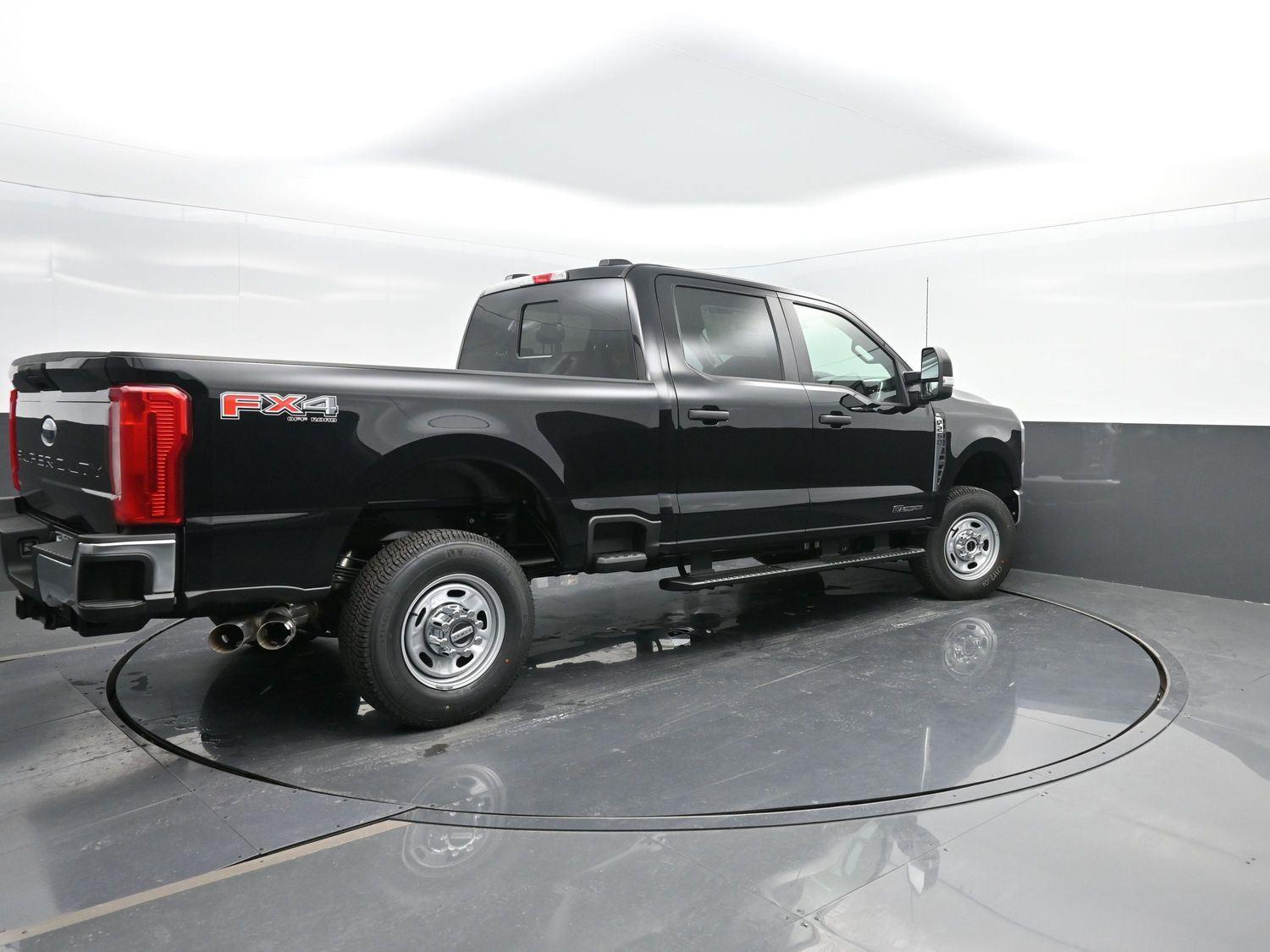 2025 Ford F-250 XL photo 2