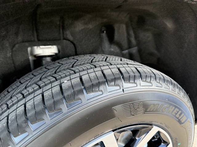 2025 Jeep Grand Cherokee Limited photo 9