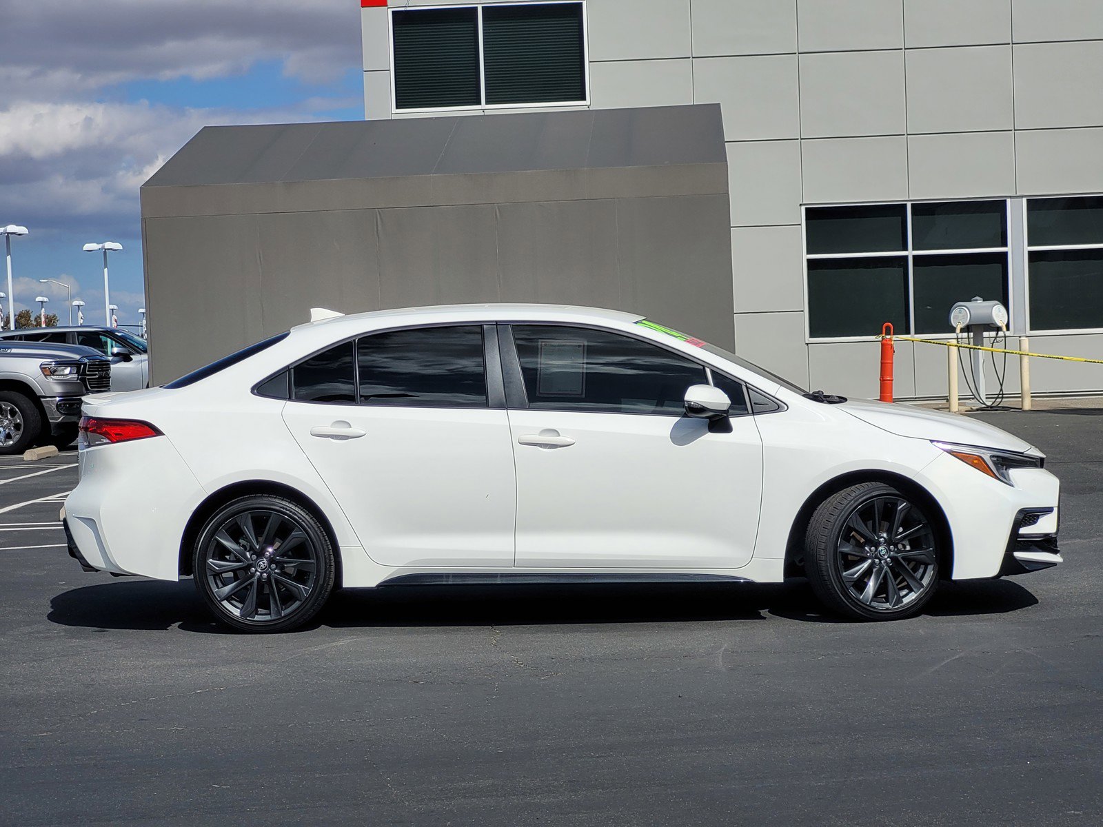 2024 Toyota Corolla SE photo 3