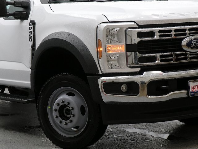 2025 Ford F-450 XL photo 3