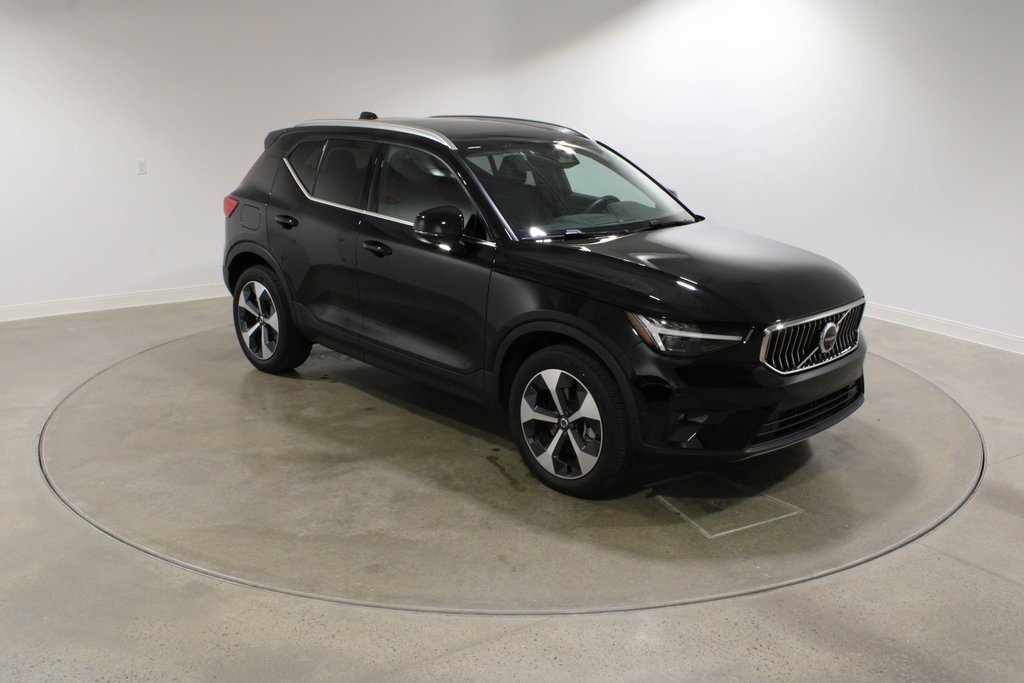 2025 Volvo XC40 Plus photo 6