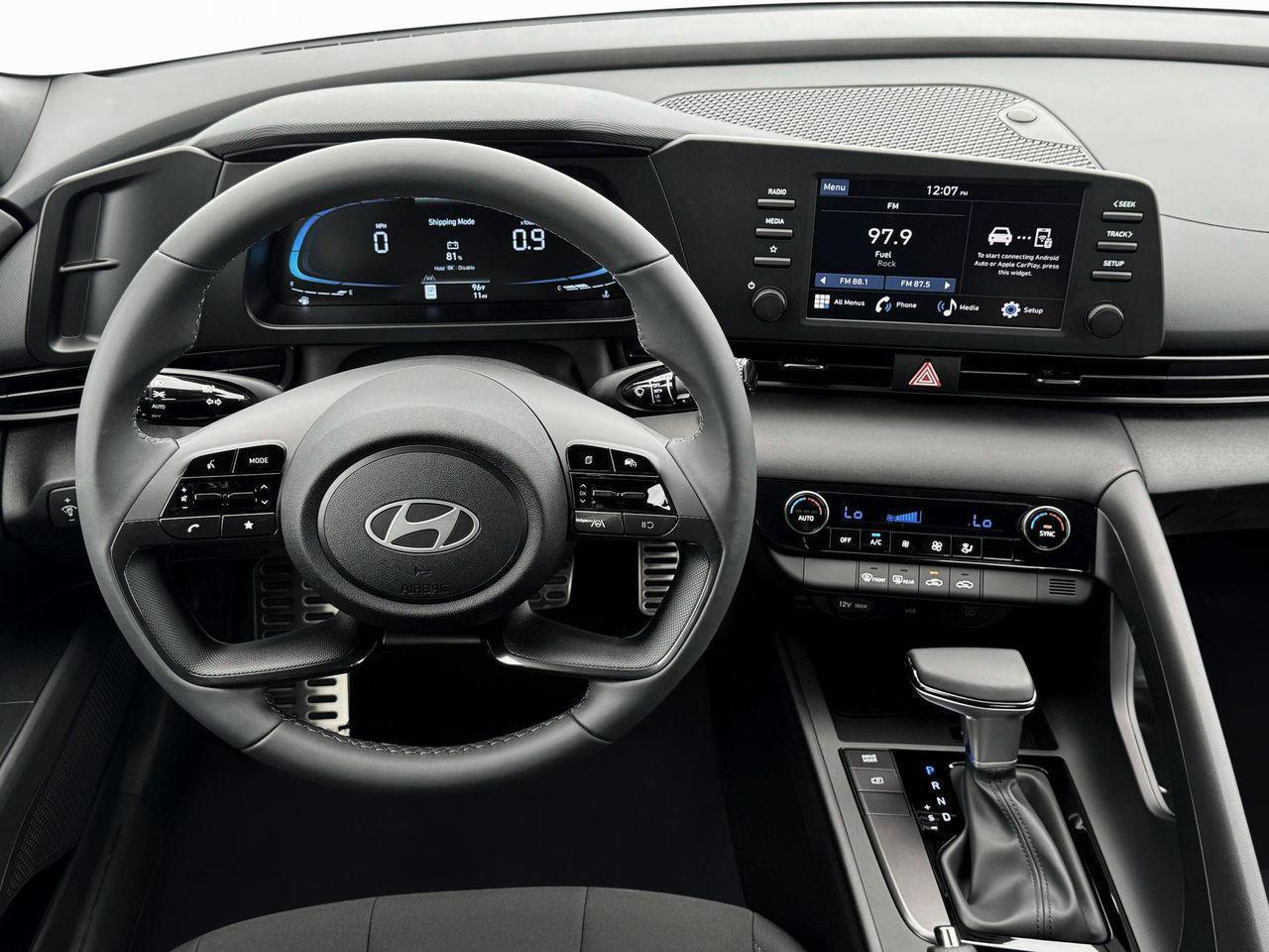 2025 Hyundai Elantra SEL Sport photo 15